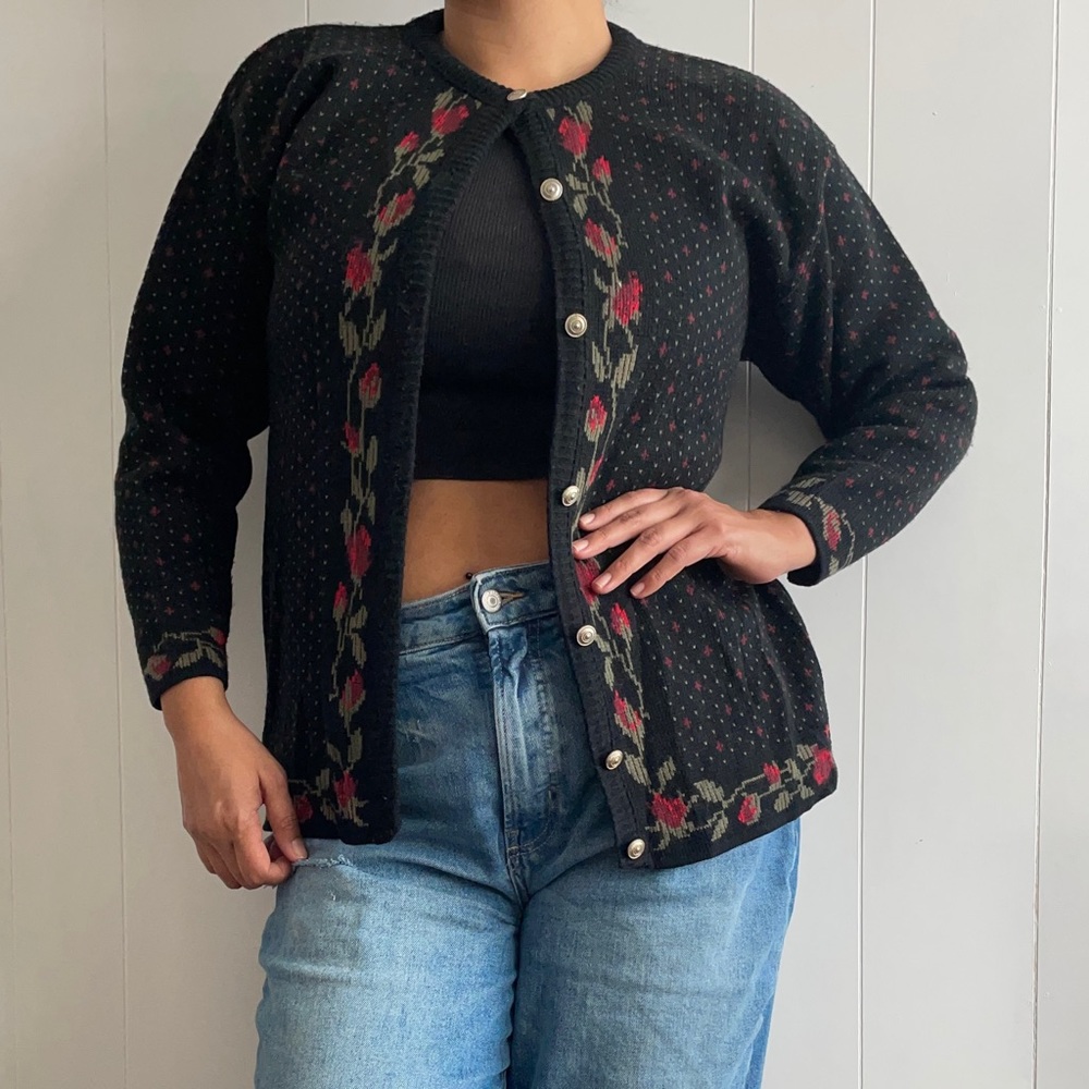 90’s Rosebud Cardigan